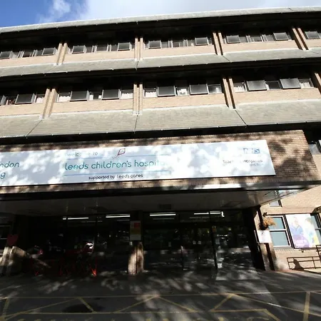 Avalon 3* Leeds (West Yorkshire)